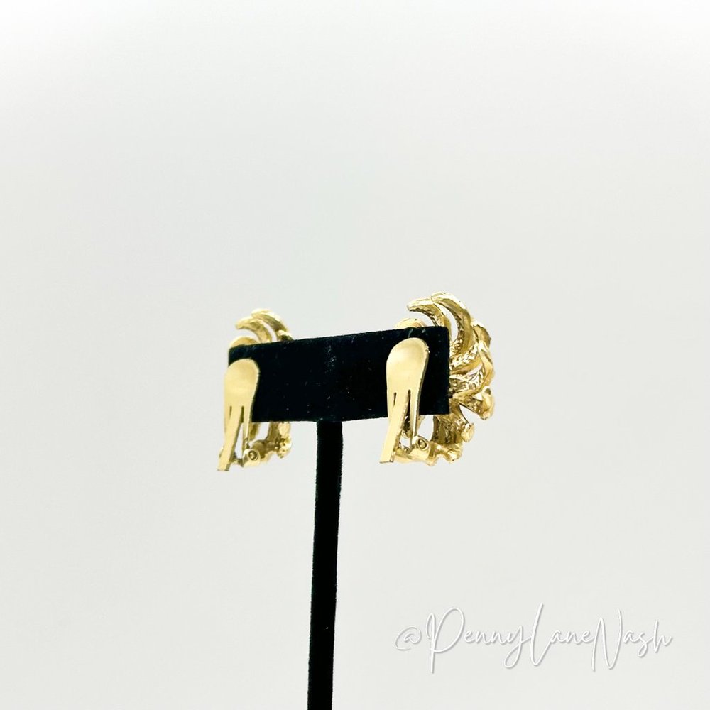 Vintage Gold Firework Cluster Clip On Earrings - Picture 4 of 6